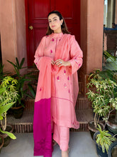 BLUSH PINK