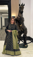 Noir Zari Elegance