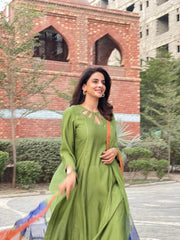 Olive Green - Parniyaan-clothing