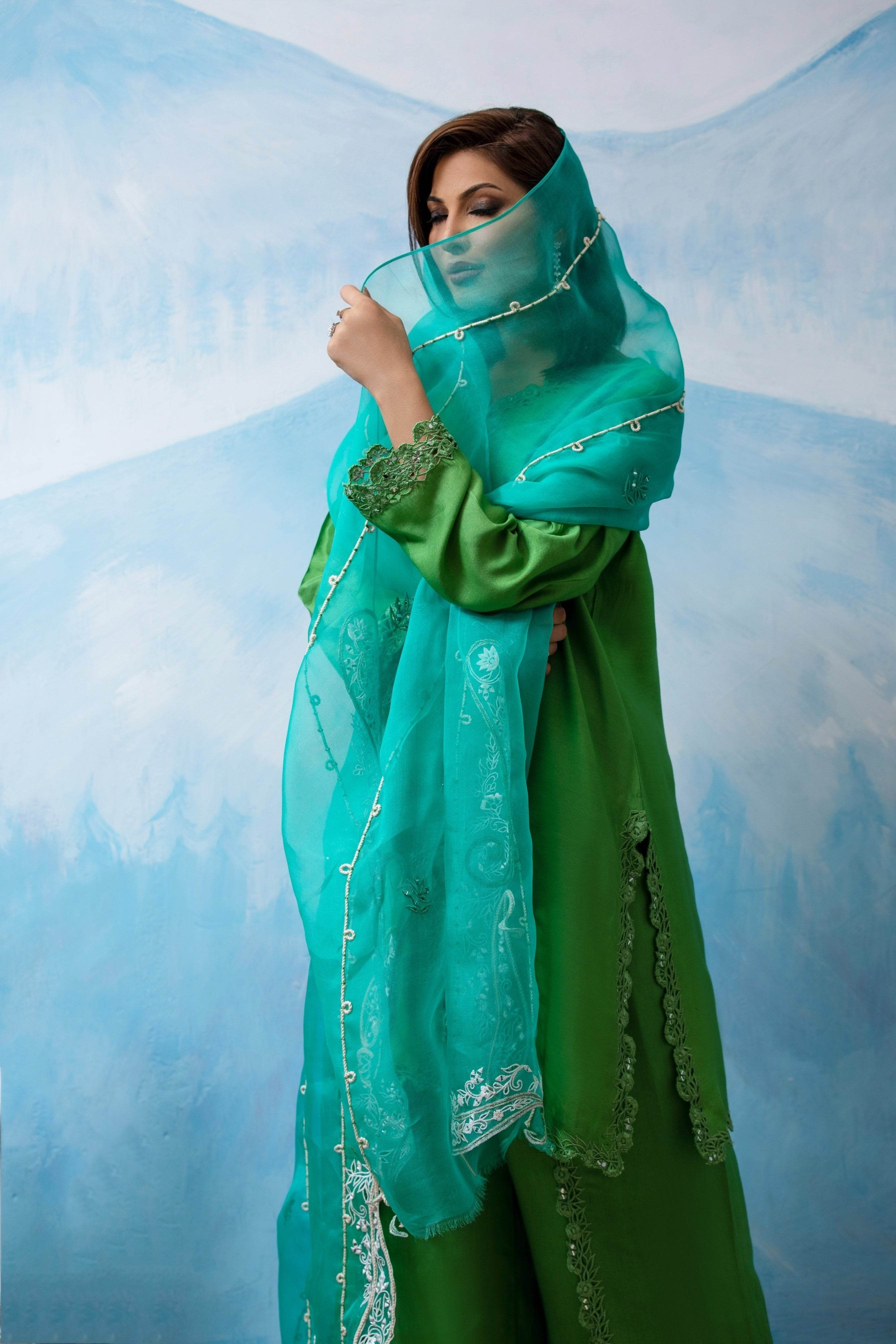 Emerald Elegance - Parniyaan-clothing