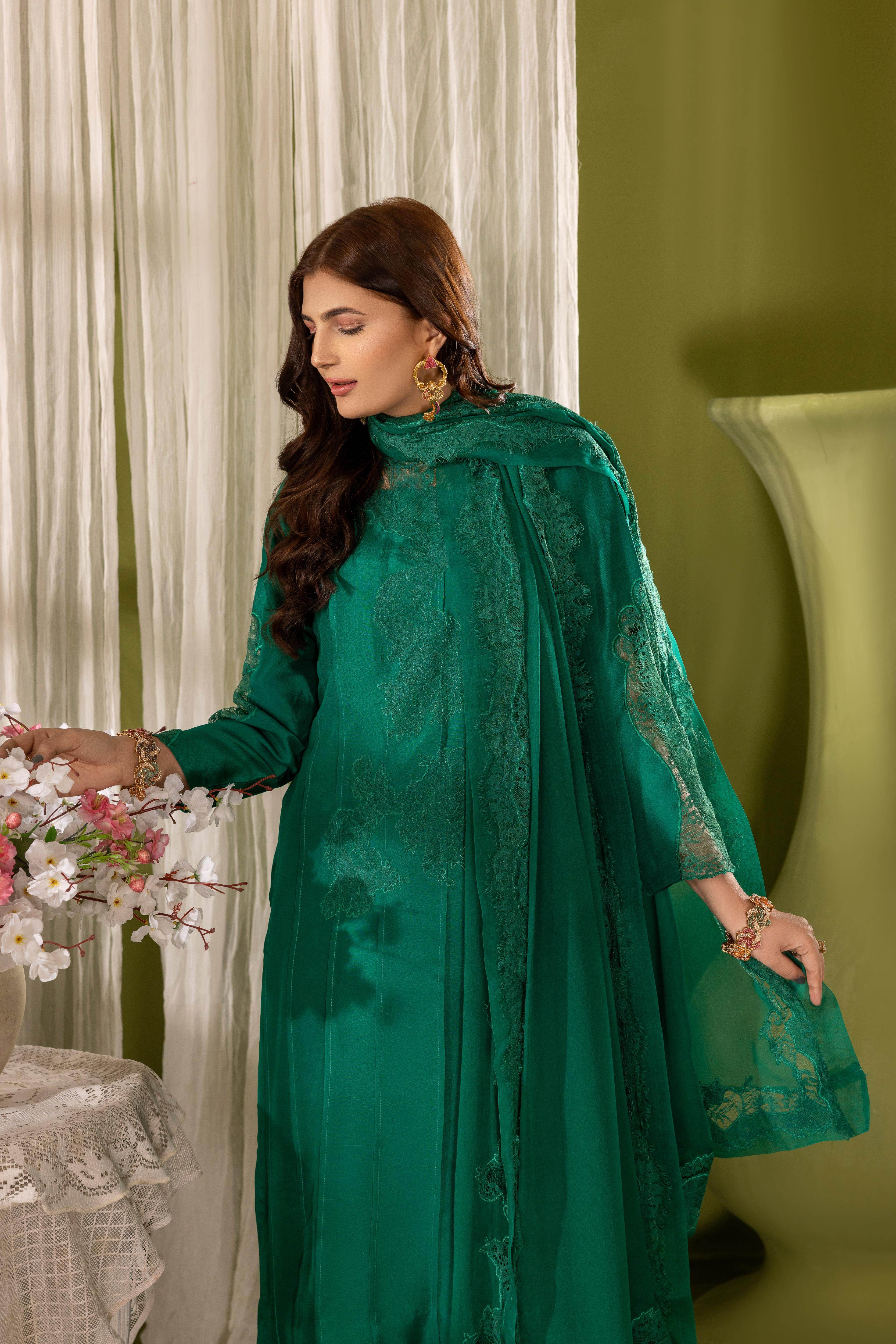 maryam nawaz green dress National Emblem Silk Set – Parniyaan-clothing