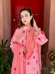 BLUSH PINK
